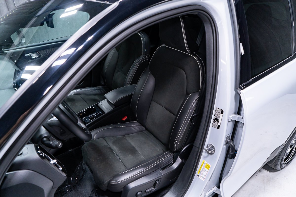Volvo XC40 T5 R-DESIGN CLIMAT ADVANCED HARMAN KARDON 2022 Argent Montréal - photo #17