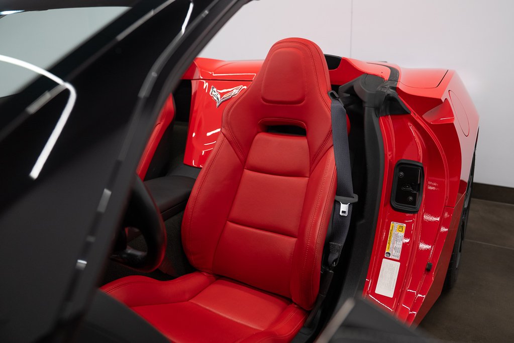 2018 Chevrolet Corvette 2dr Stingray Conv w/1LT Red Kirkland - photo #20