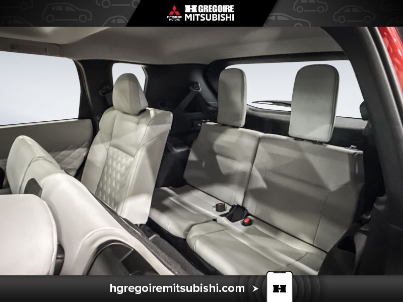 2024 Mitsubishi Outlander Red Saint-Eustache - photo #30