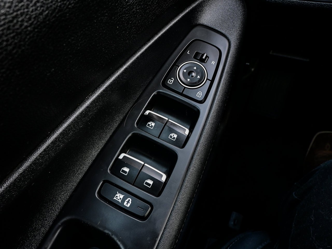 2019 Hyundai Santa Fe 2.4L Preferred AWD Blue Sherwood Park - photo #15