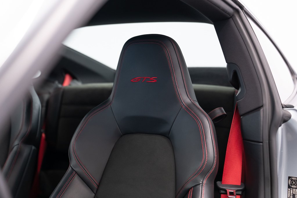 2022 Porsche 911 Carrera 4 GTS Coupe Silver Kirkland - photo #21