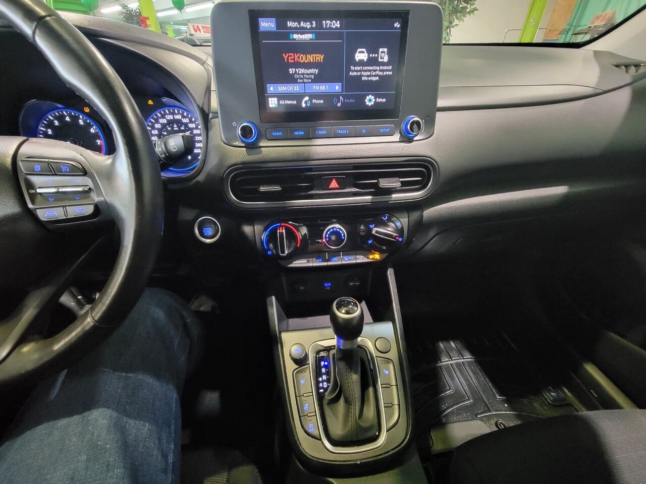 2022 Hyundai Kona White  - photo #19