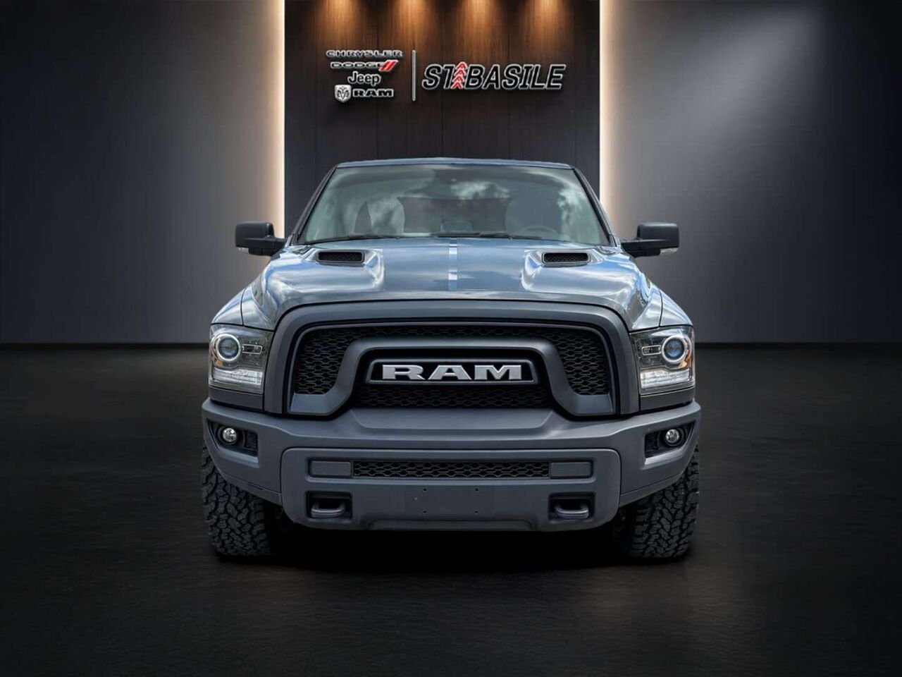 2022 Ram 1500 Grey Saint-Basile-le-Grand - photo #1