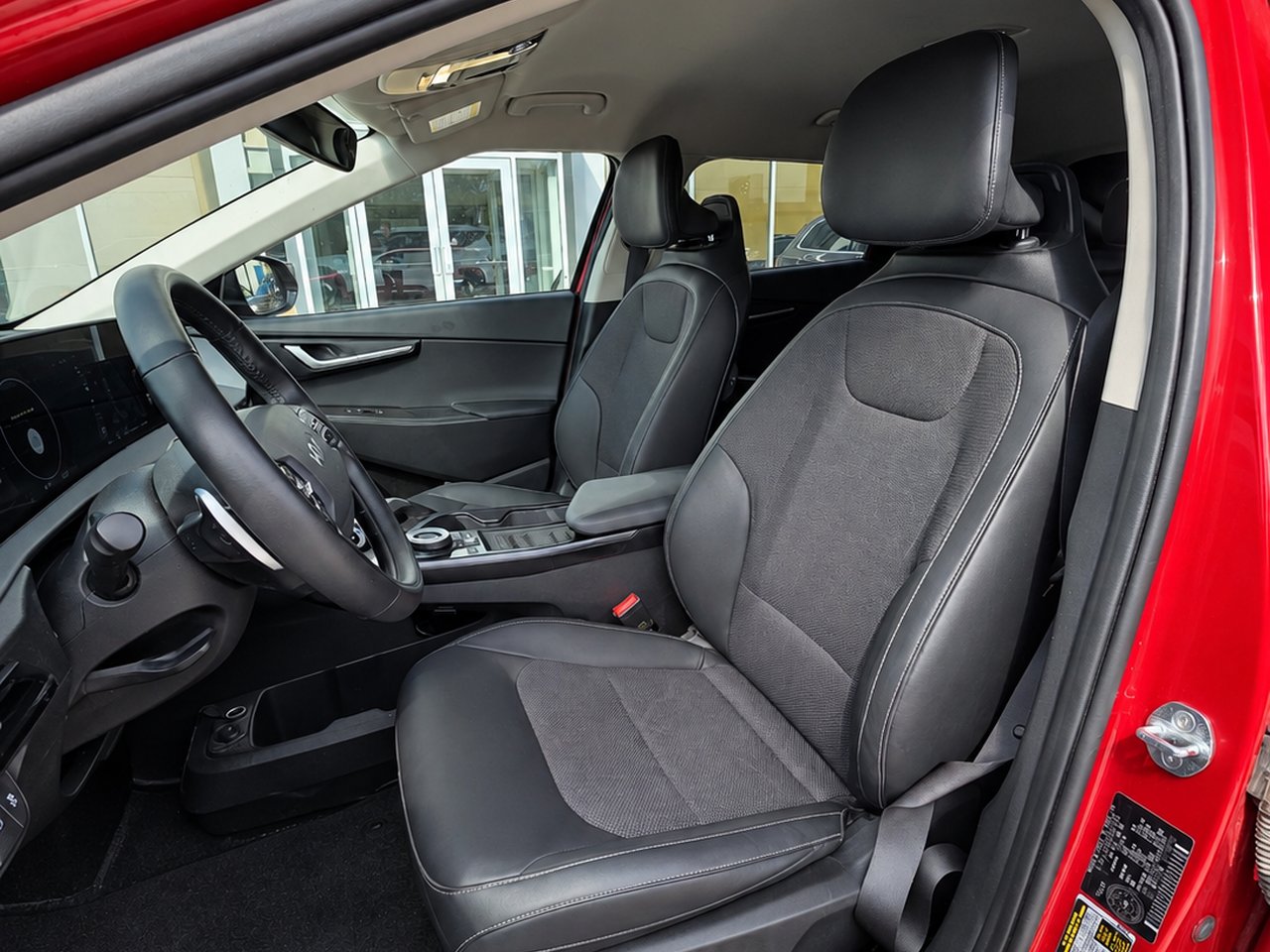 2022 Kia EV6 GT LINE AWD Red Granby - photo #11