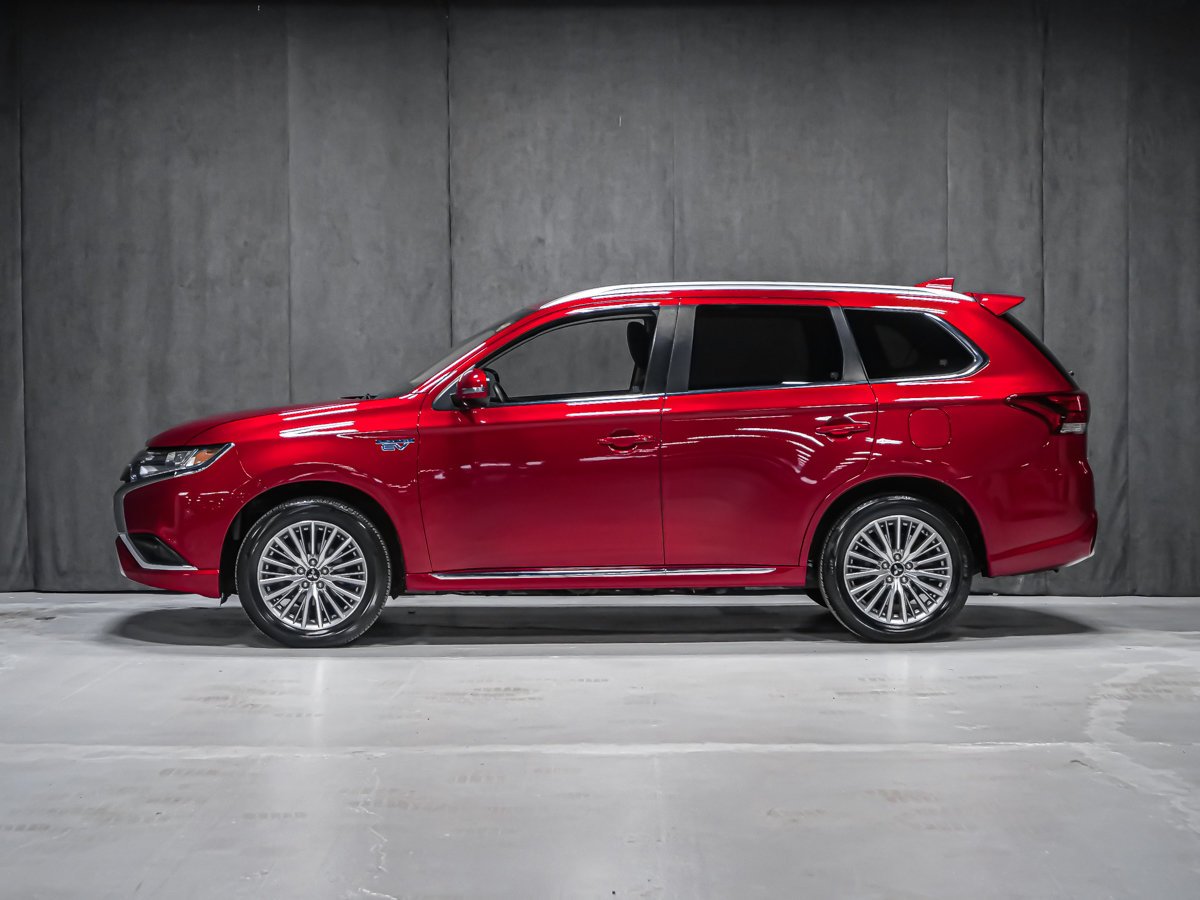Mitsubishi Outlander PHEV 2021 Rouge Montréal - photo #2
