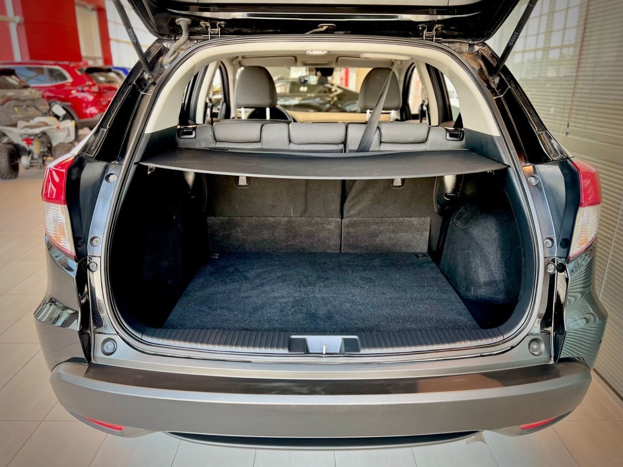 Honda HR-V 2018 Noir Notre-Dame-des-Prairies - photo #6