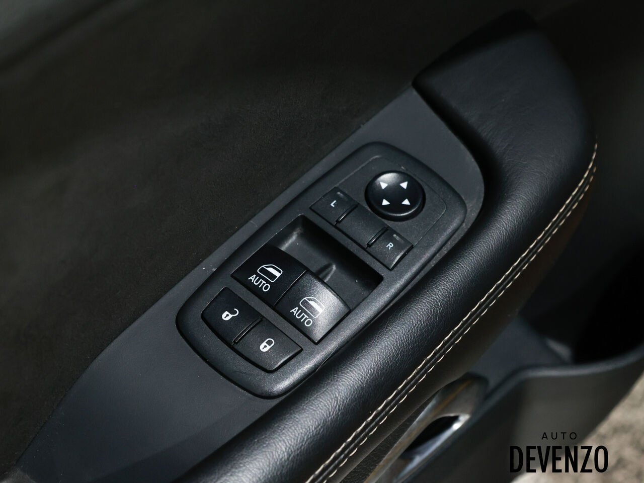 2018 Dodge Challenger Yellow Saint-Eustache - photo #9