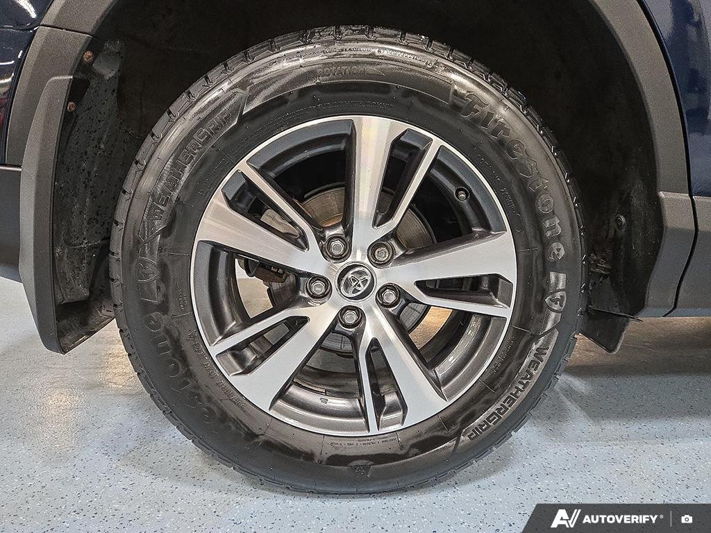 2018 Toyota RAV4 2602396A | XLE AWD, very low kilometers Blue Edmonton - photo #5