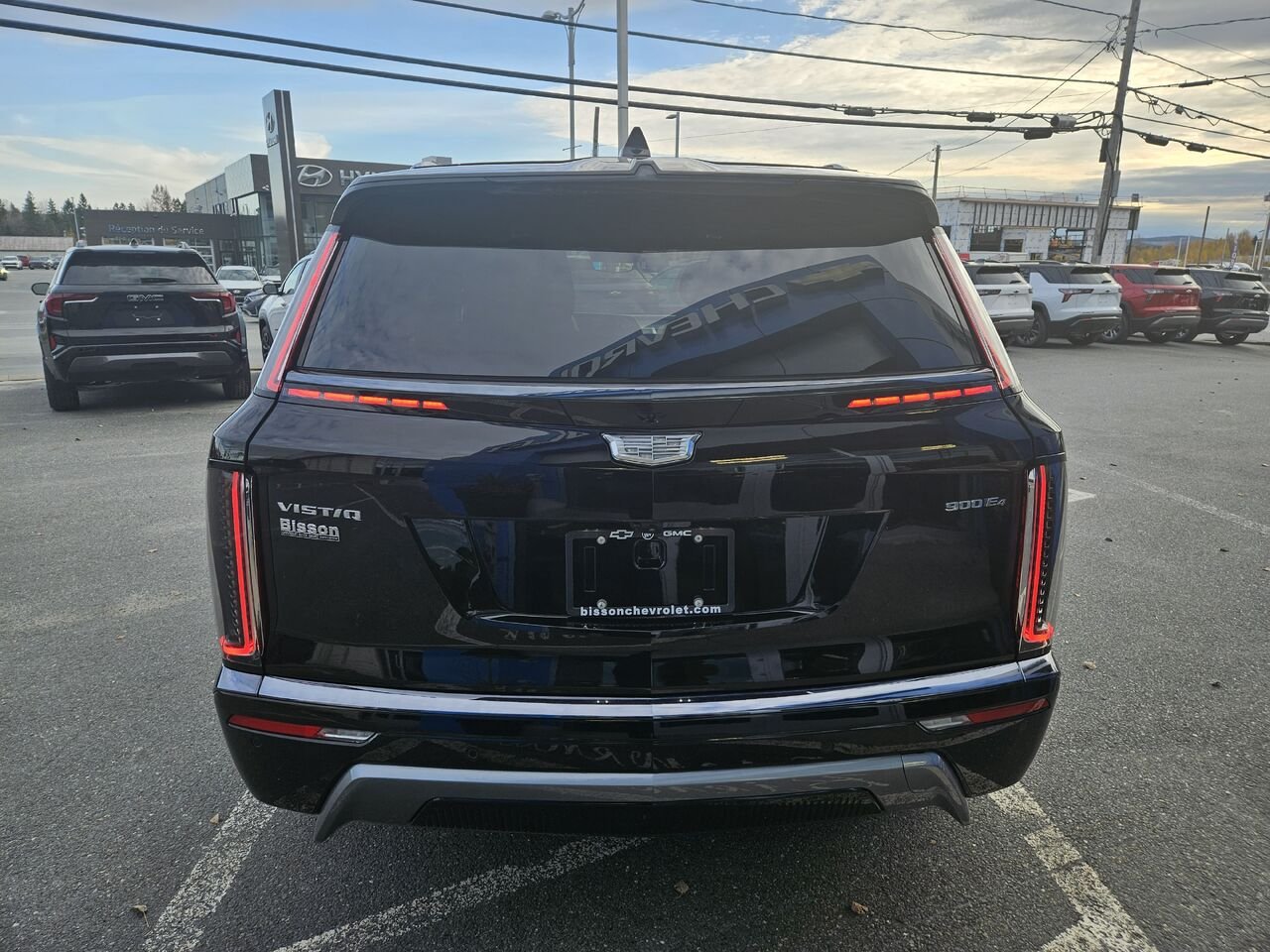 Cadillac VISTIQ Traction intégrale, 4 portes Sport 2026 Noir Thetford Mines - photo #4
