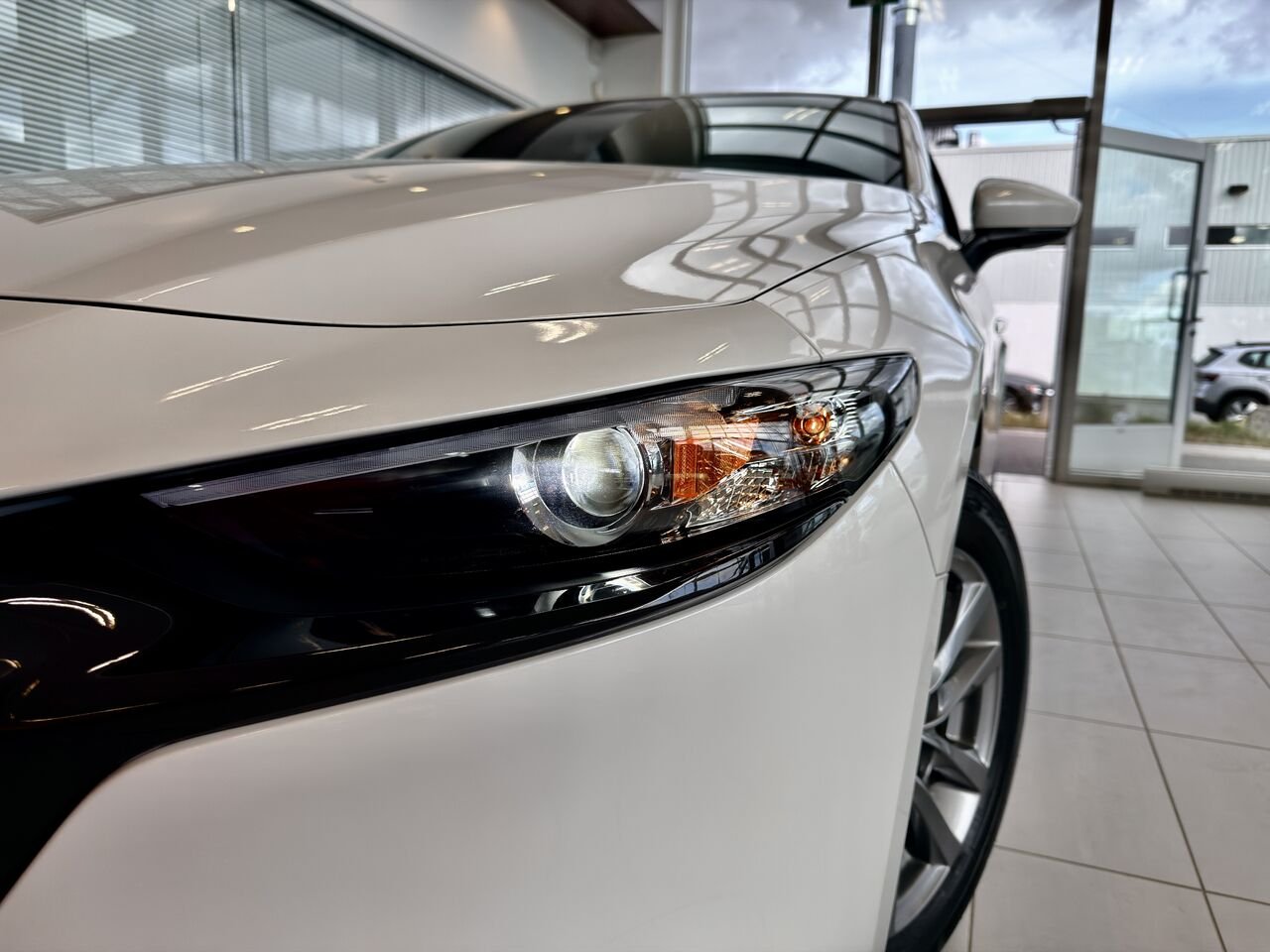 Mazda Mazda3 Sport 2024 Blanc Notre-Dame-des-Prairies - photo #3