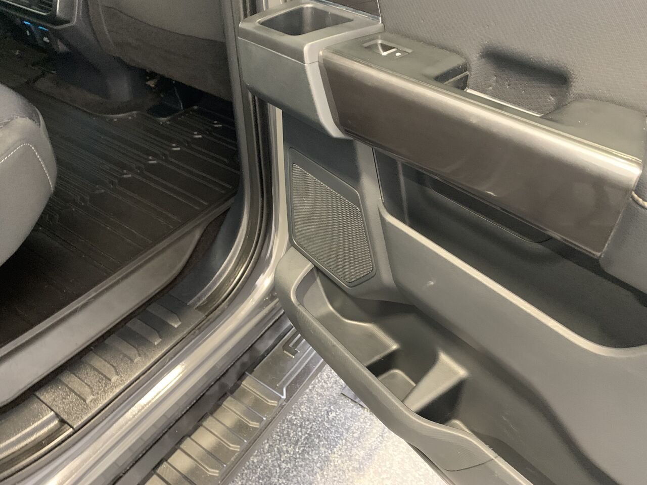 2021 Ford F-150 XLT cabine SuperCrew 4RM caisse de 6,5 pi Grey Châteauguay - photo #17