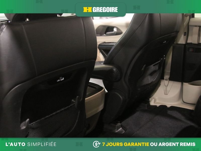 2021 Chrysler Pacifica Grey Blainville - photo #26