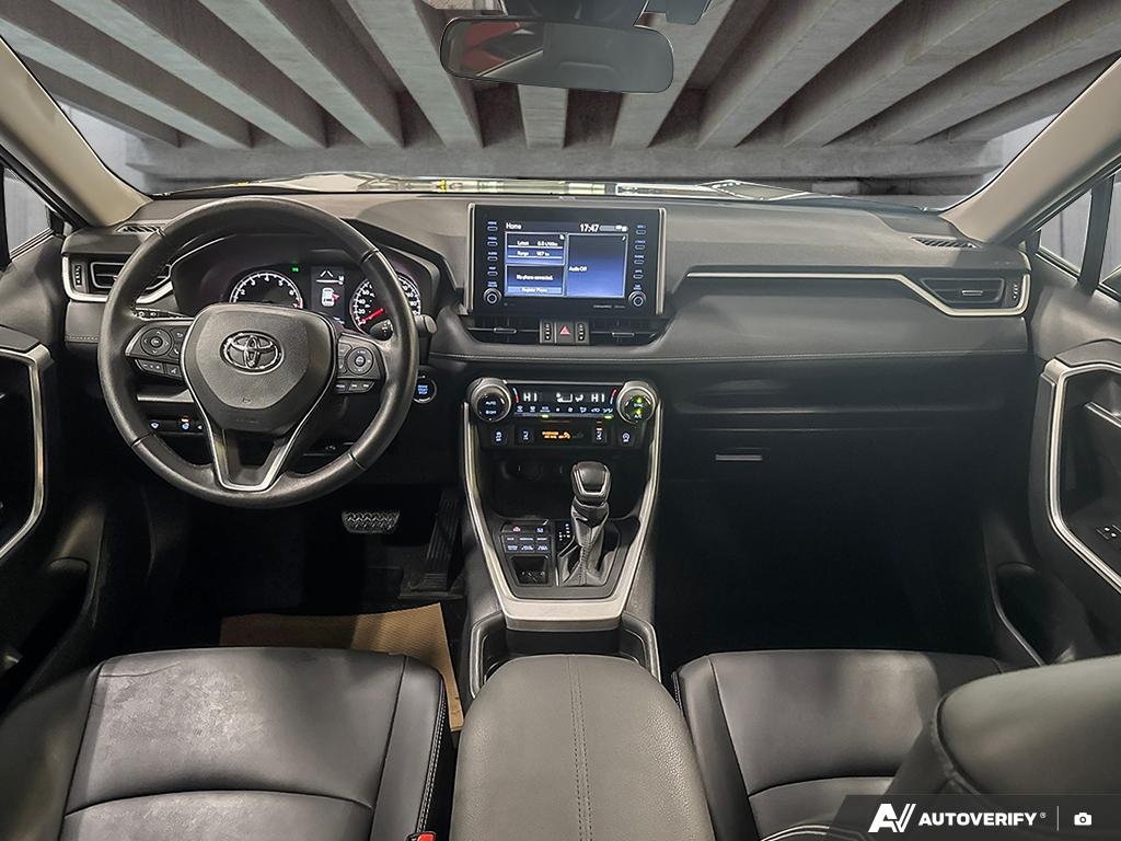 2021 Toyota RAV4 2602370A | XLE Silver Edmonton - photo #23