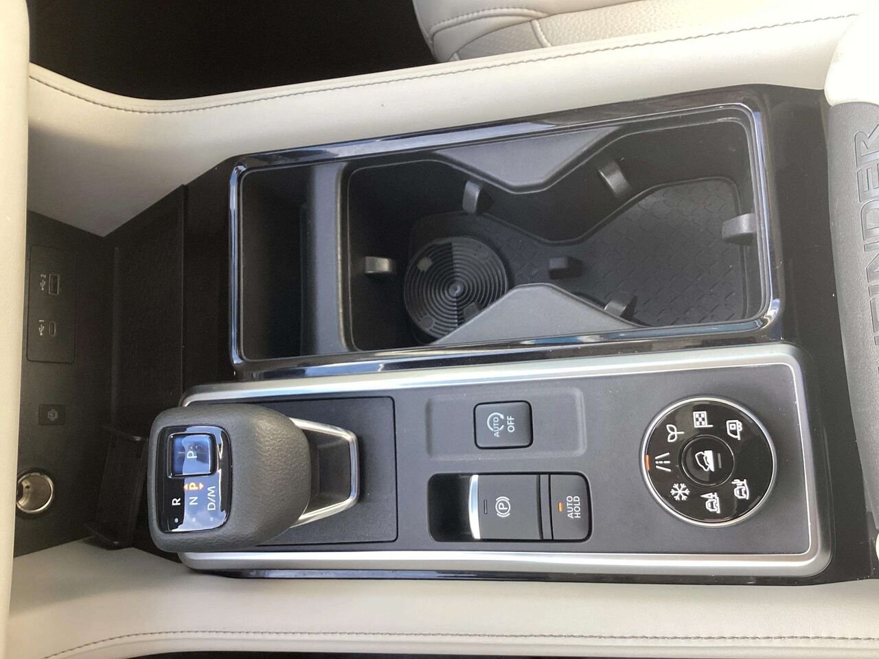 2022 NISSAN PATHFINDER SL 4RM White Gatineau - photo #13