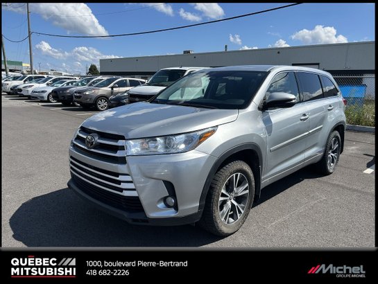 Toyota Highlander LE Awd, Démarreur à distance, 7 passagers 2017 Argent
