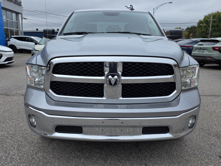 Ram 1500 CLASSIC ST 4X4 2020 Gris Mont-Laurier - photo #1