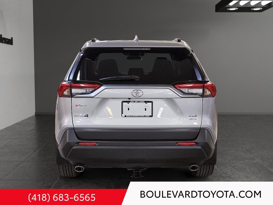 Toyota RAV4 XLE, AWD, GROUPE PREMIUM 2022 Argent