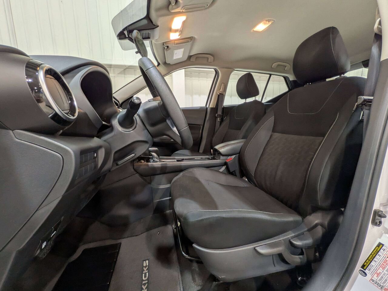 Nissan Kicks 2024 Blanc Val-David - photo #1