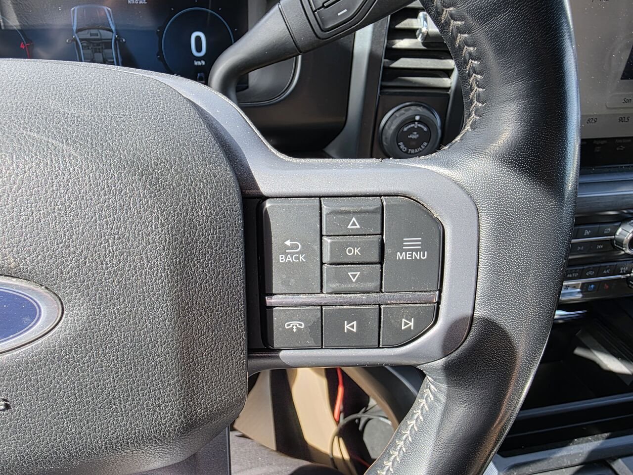2023 Ford Super Duty F-250 SRW XL cabine 6 places 4RM caisse de 8 pi White Rouyn-Noranda - photo #13