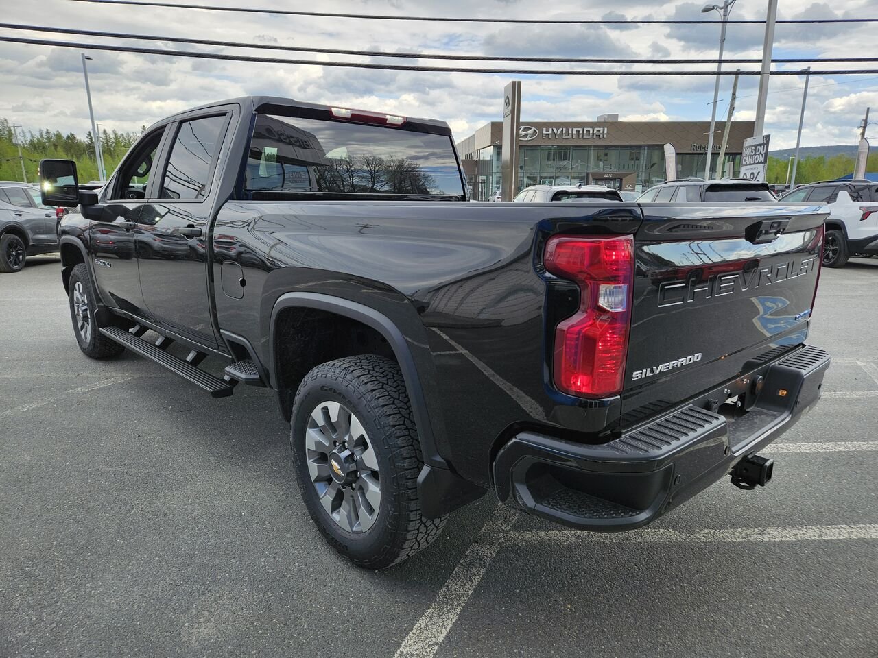 Chevrolet Silverado 2500HD Custom cabine multiplace 4RM 172 po 2026 Noir Thetford Mines - photo #7