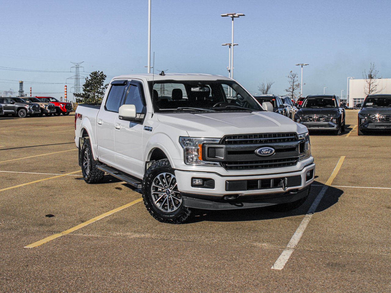 2019 Ford F-150 XLT 4WD SuperCrew 5.5' Box White Sherwood Park - photo #1