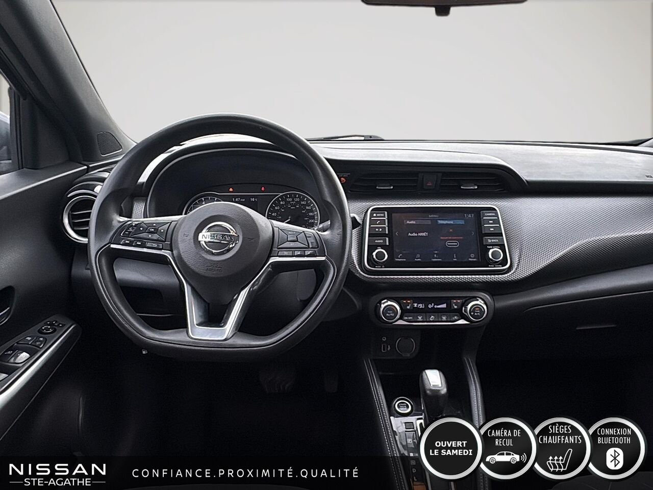 Nissan Kicks SV TA | 75 640 KM | CAMÉRA DE RECUL | CLIMATISATION AUTOMATIQUE | ACCÈS SANS CLÉ 2019 Gris Saint-Jérôme - photo #9