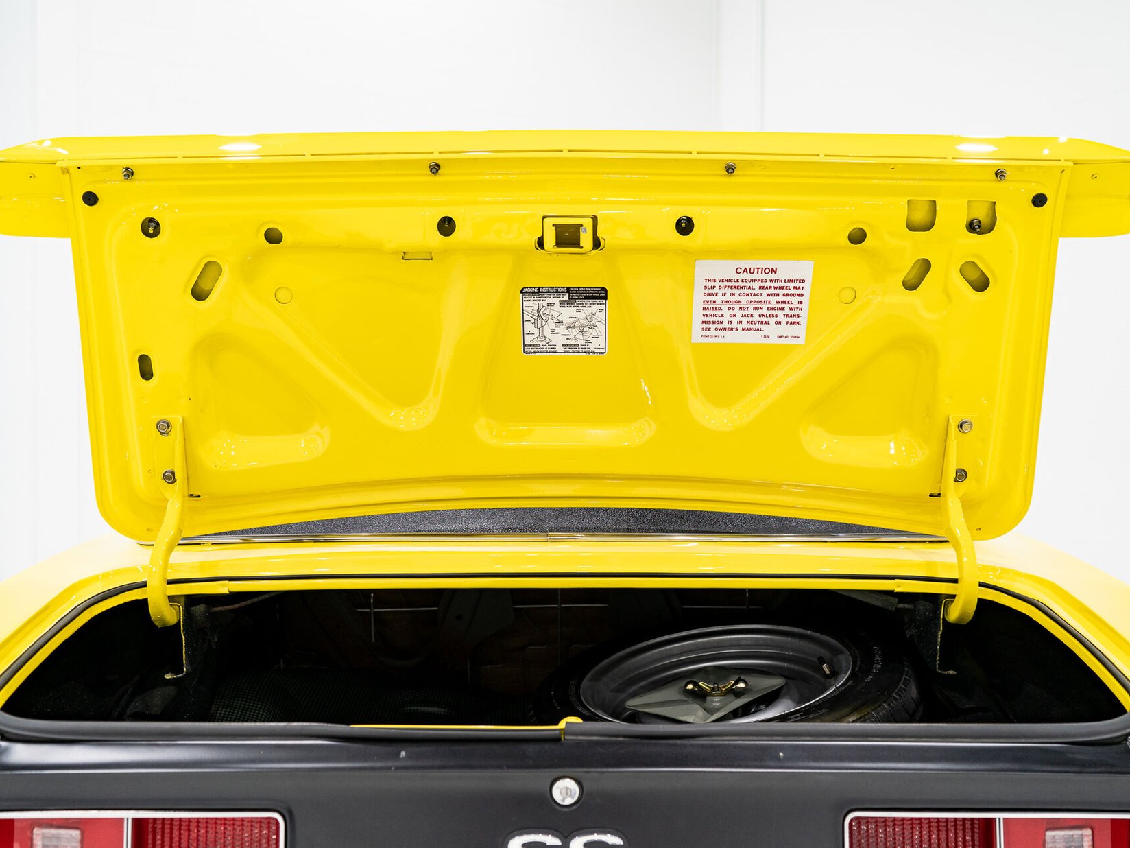 Chevrolet Camaro SS **PRIX EN USD** With factory A/C 1969 Jaune Montréal - photo #78