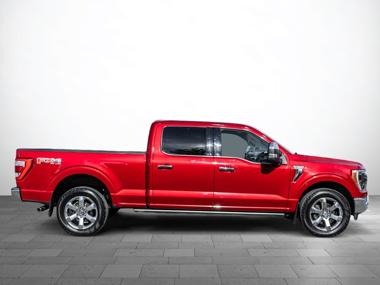 2022 Ford F-150 Red Sainte-Julienne - photo #2
