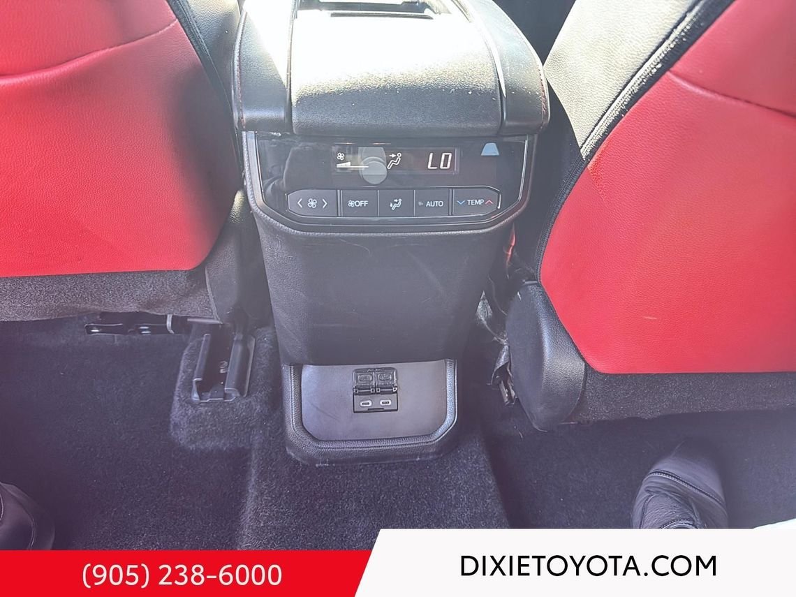 2024 Toyota Highlander Power Sunroof, Leather Interior, Heated Seats, Alloy Wheels, Heated Steering Wheel, Bluetooth Wind Chill Pearl Mississauga - photo #20