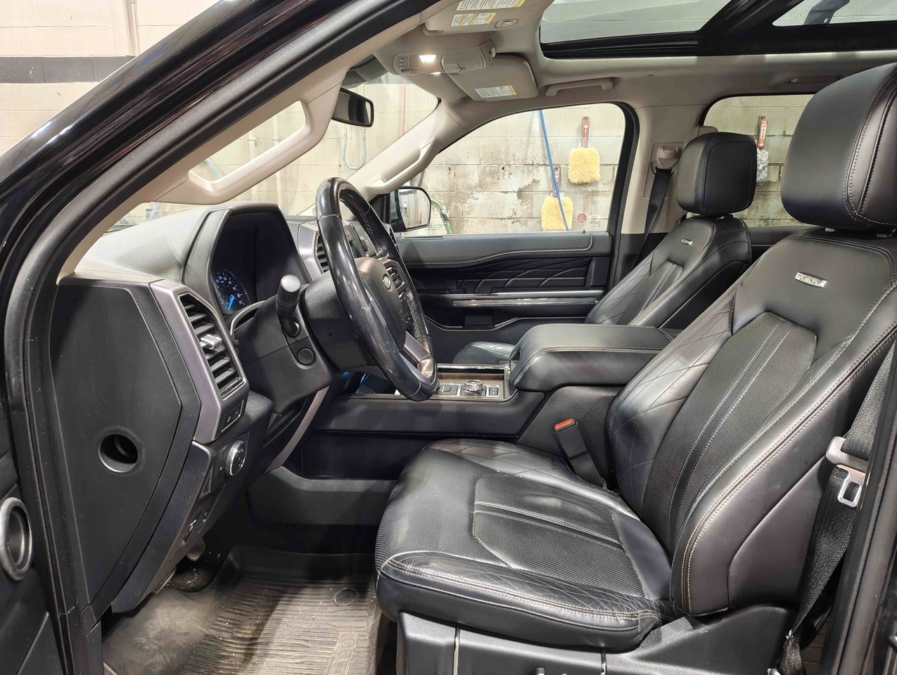 2018 Ford Expedition Max Platinum Max 4x4 Black Sherwood Park - photo #7