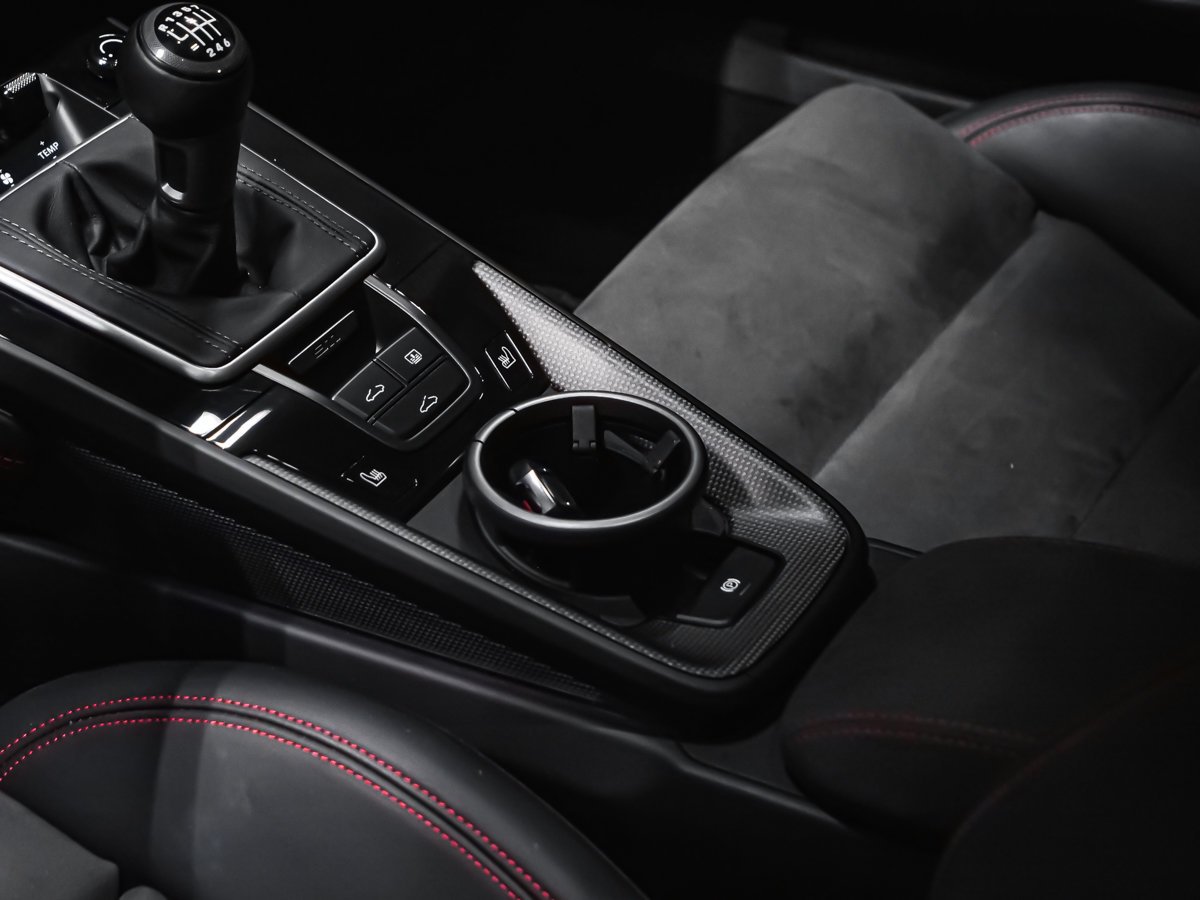 2024 Porsche 911 CARRERA 4 GTS Black Montreal - photo #19