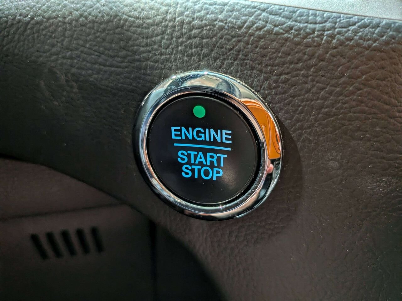 2023 Ford Edge SEL AWD Silver Val-David - photo #17
