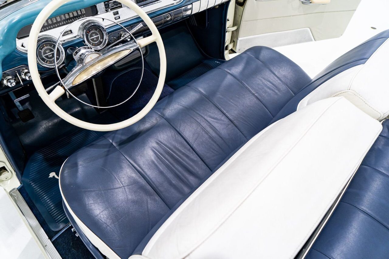 Pontiac Bonneville *PRICE IN USD* Fuel injected 347/315HP 1 of 630 produced 1957 Blanc Montréal - photo #84