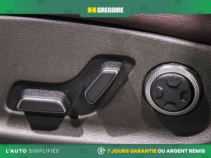 2022 Genesis GV70 Silver Saint-Léonard - photo #18
