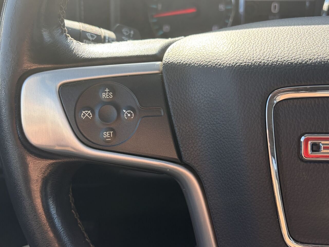 2018 GMC SIERRA K1500 SLE SLE cabine multiplace 4RM, 153,0 po Red Ottawa & Gatineau - photo #5