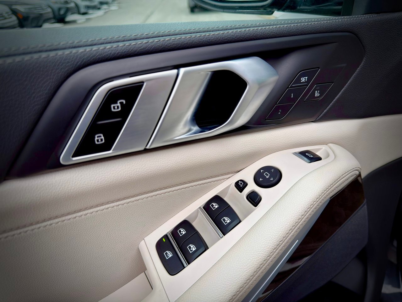 2022 BMW X5 gray Notre-Dame-des-Prairies - photo #33