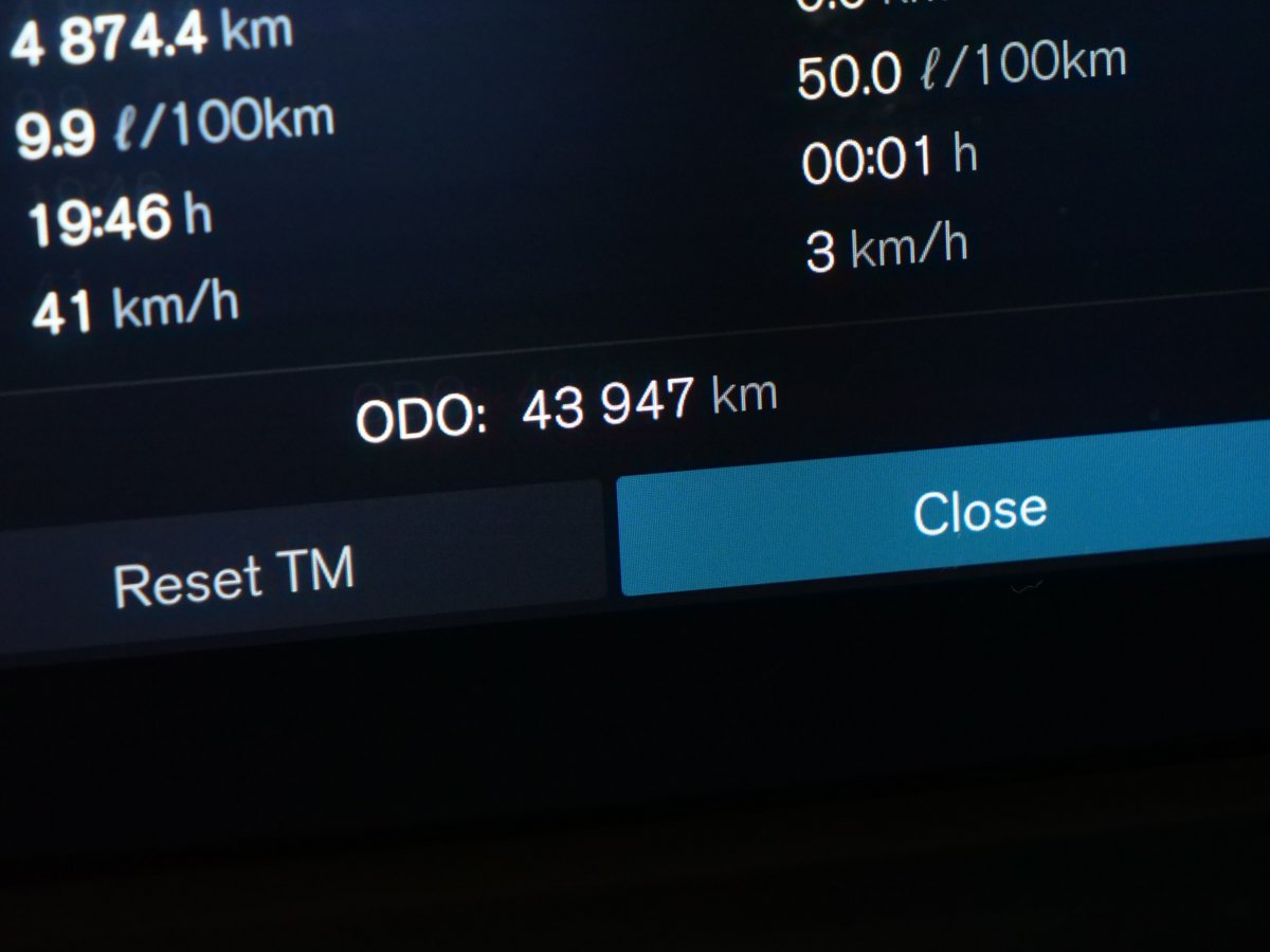 Volvo XC90 B6 ULTIMATE BRIGHT BOWERS & WILKINS 2024 Argent Montréal - photo #8
