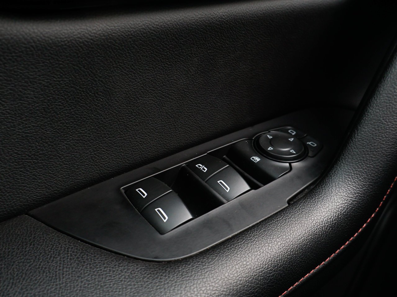 2024 Chevrolet Blazer AWD 4dr RS Grey Sherwood Park - photo #17
