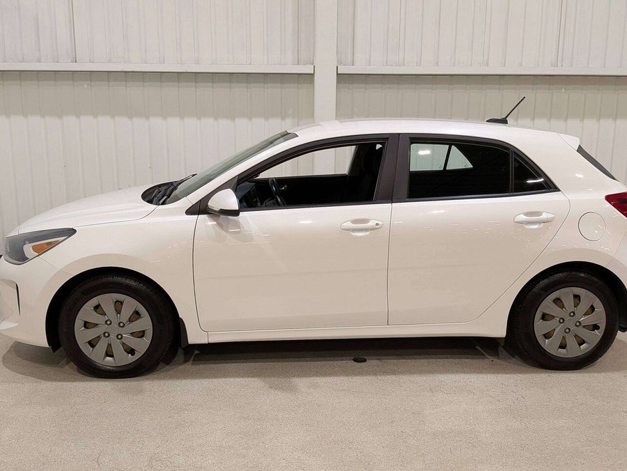 2018 Kia Rio 5-door LX Manual White
