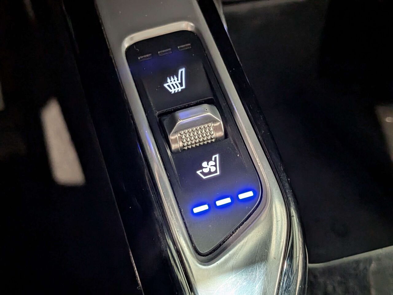 2022 Kia Sorento SX AWD w/Burgundy Leather Grey Val-David - photo #2