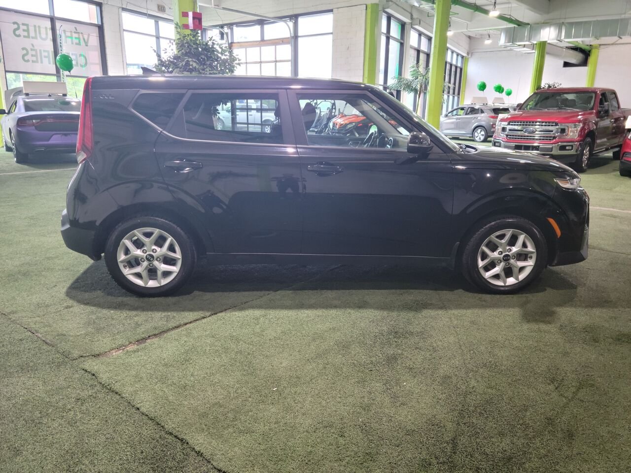 2020 Kia Soul Black  - photo #6