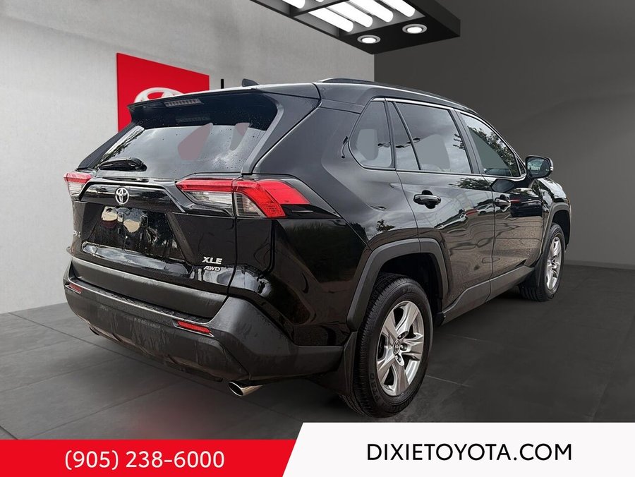 2025 Toyota RAV4 XLE AWD Black