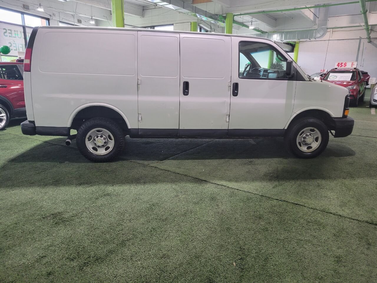 2007 Chevrolet Express Cargo Van White  - photo #6