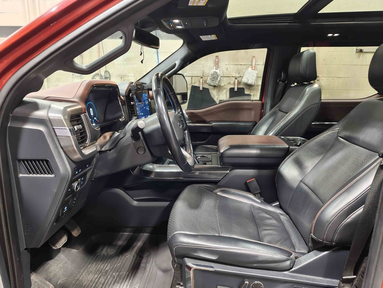 2021 Ford F-150 LARIAT 4WD SuperCrew 6.5' Box Red Sherwood Park - photo #7