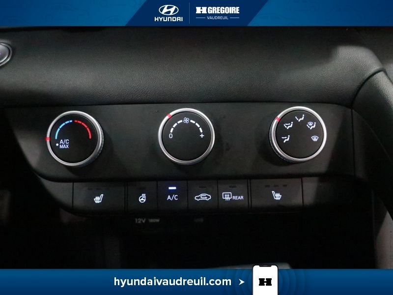 2025 Hyundai Elantra Black Laval - photo #29