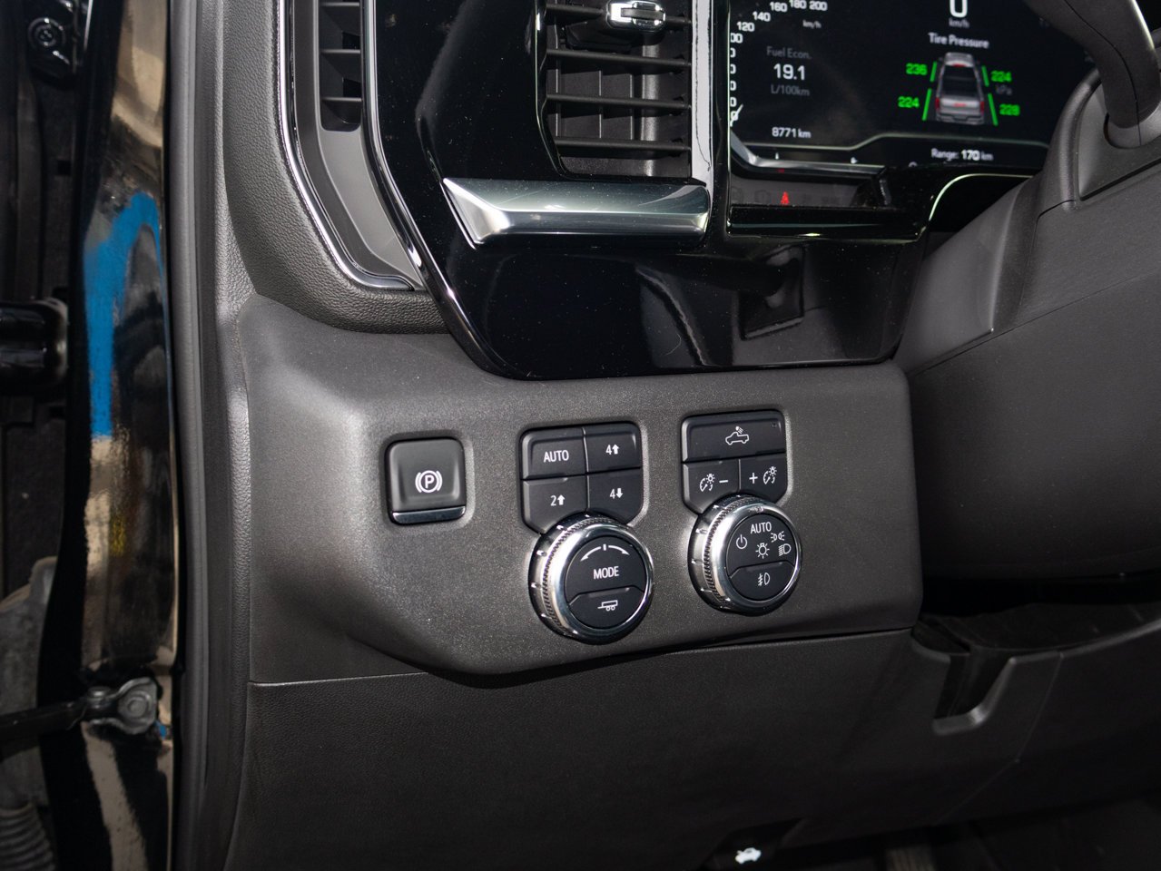 2025 GMC Sierra 1500 4WD Crew Cab 147 Elevation Black Sherwood Park - photo #21