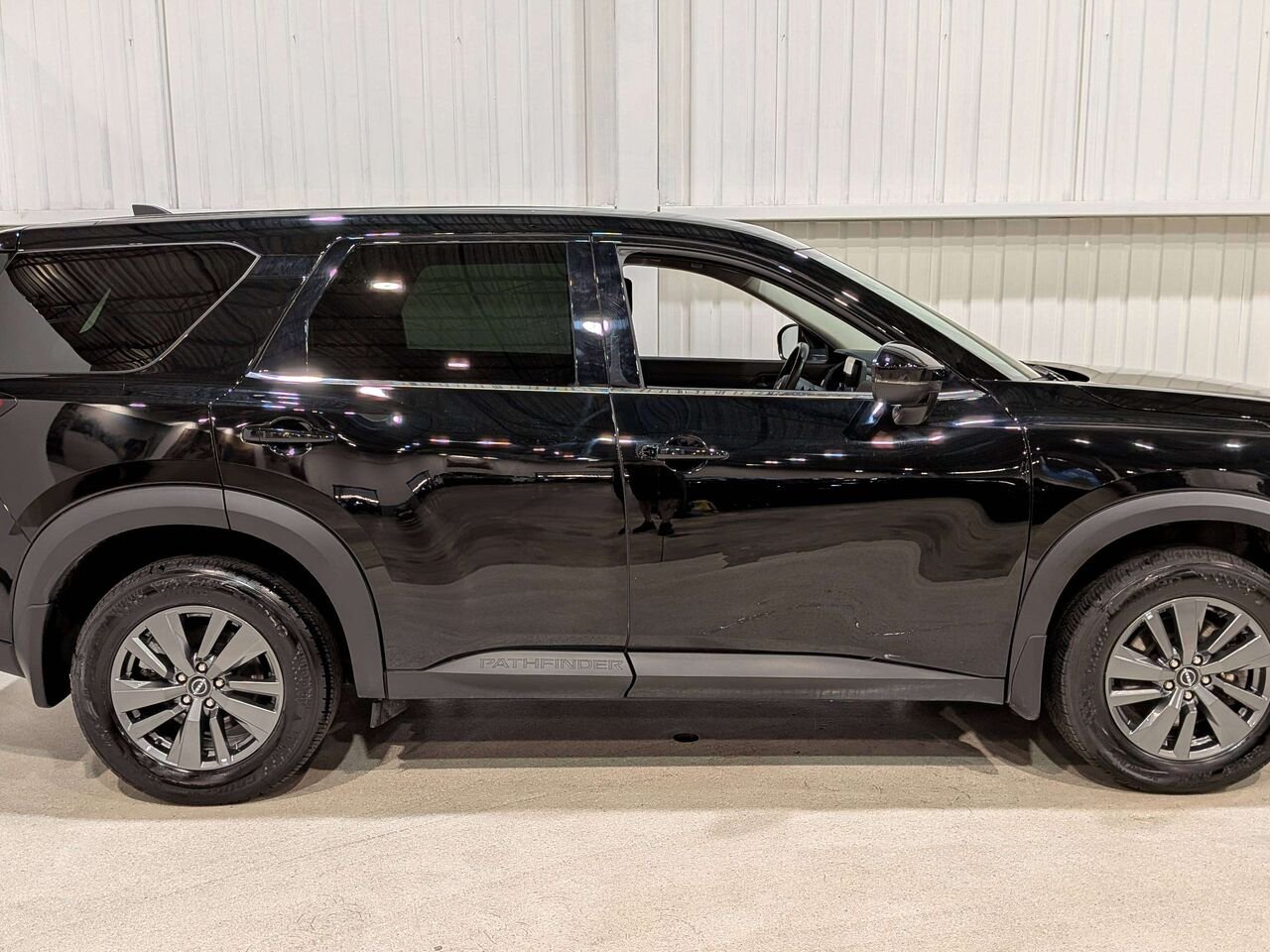 2024 Nissan Pathfinder S 4WD Black Val-David - photo #7