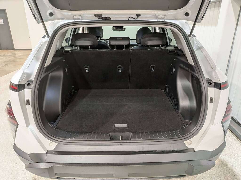 2025 Hyundai Kona 2.0L Preferred AWD w/Trend Package White Val-David - photo #8