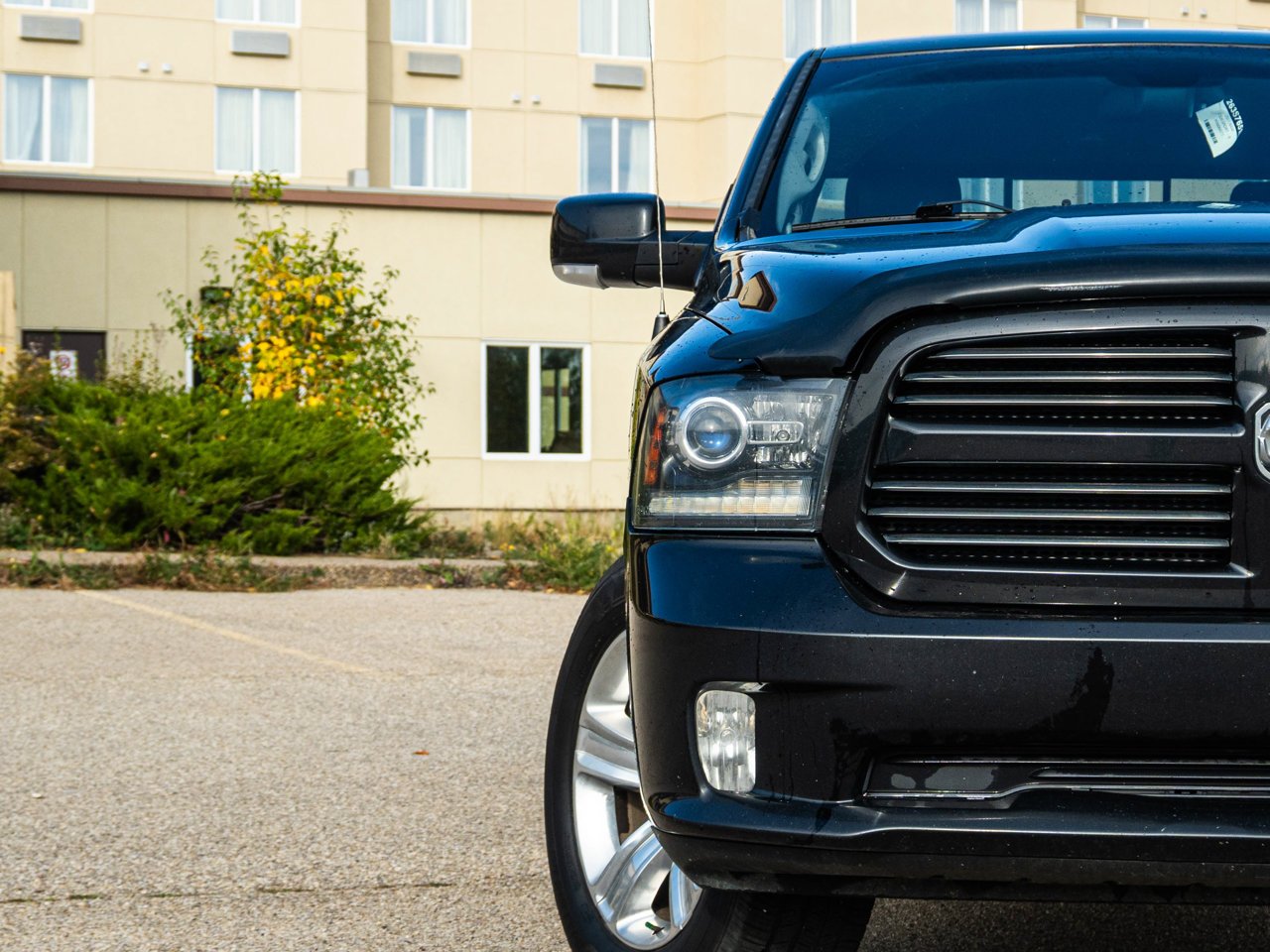 2017 Ram 1500 4WD Crew Cab 140.5 Sport Black Sherwood Park - photo #5