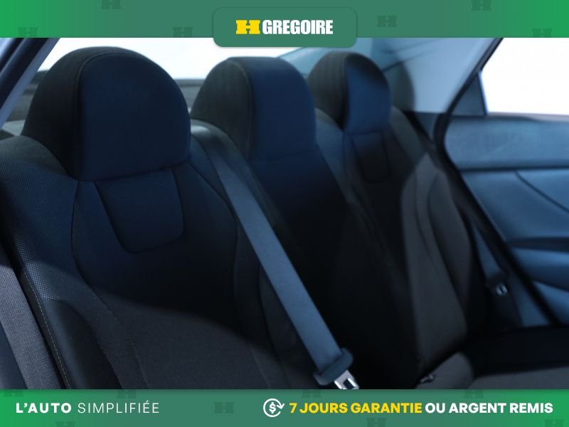 2022 Hyundai Elantra Red Saint-Eustache - photo #23